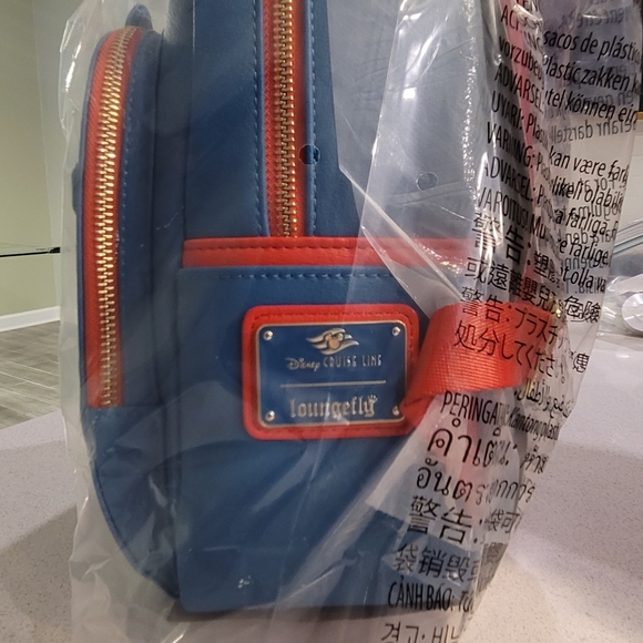 Disney Cruise Line Loungefly Backpack Australia Mickey Minnie - NWT - Picture 5 of 6